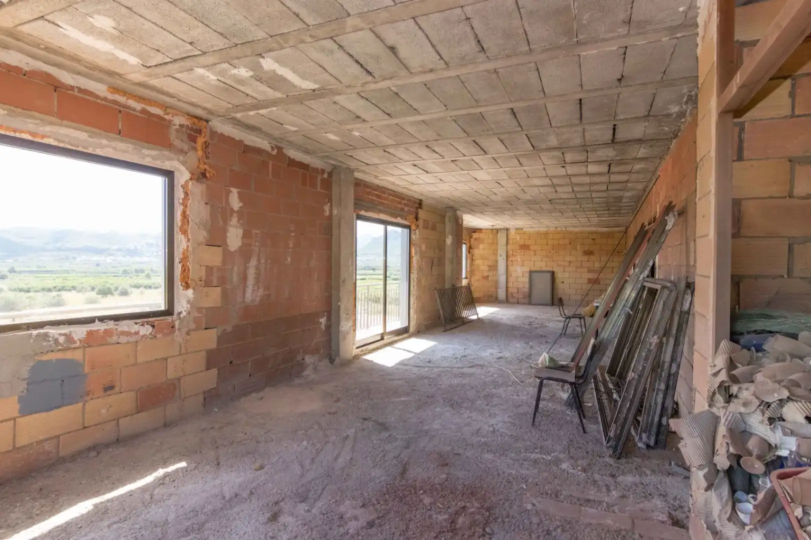 Buildings for sale in Tormos