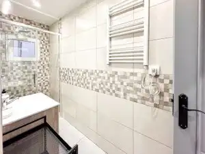 Bathroom of Flat for share in Alcorcón  with Air Conditioner, Heating and Furnished