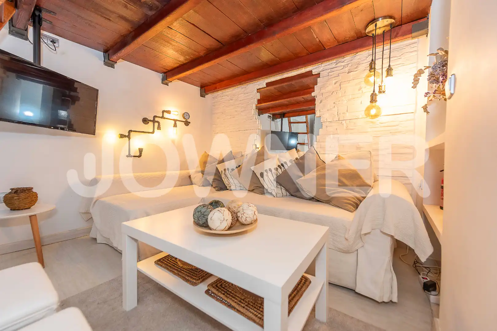 Living room of Flat for rent in Madrid  with Air Conditioner, Heating and Furnished