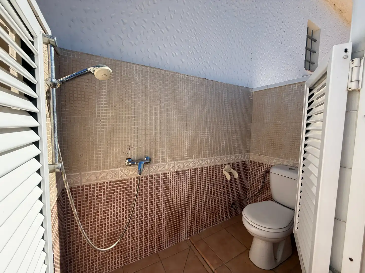 Baño de Casa o chalet en venta en L'Escala con Aire acondicionado, Calefacción y Jardín privado