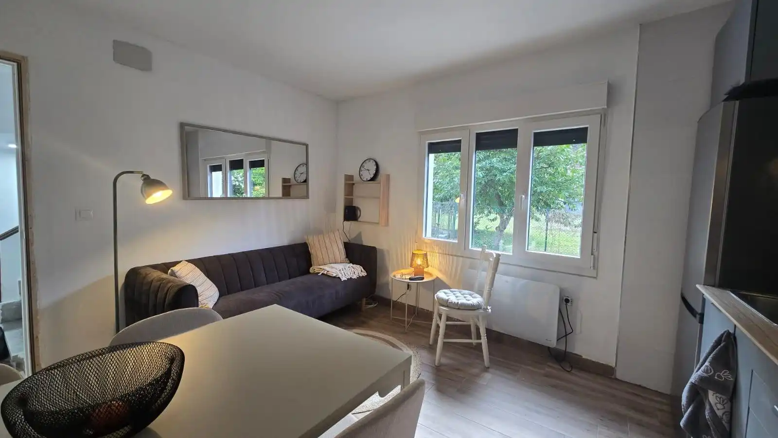 Sala d'estar de Casa o xalet de lloguer en San Martín del Rey Aurelio amb Calefacció i Moblat
