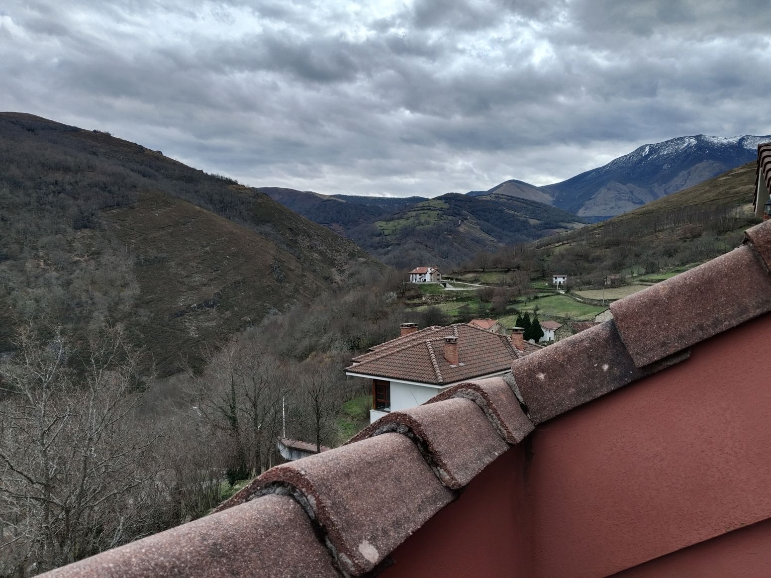Vista exterior de Pis de lloguer en Rionansa amb Terrassa, Traster i Balcó