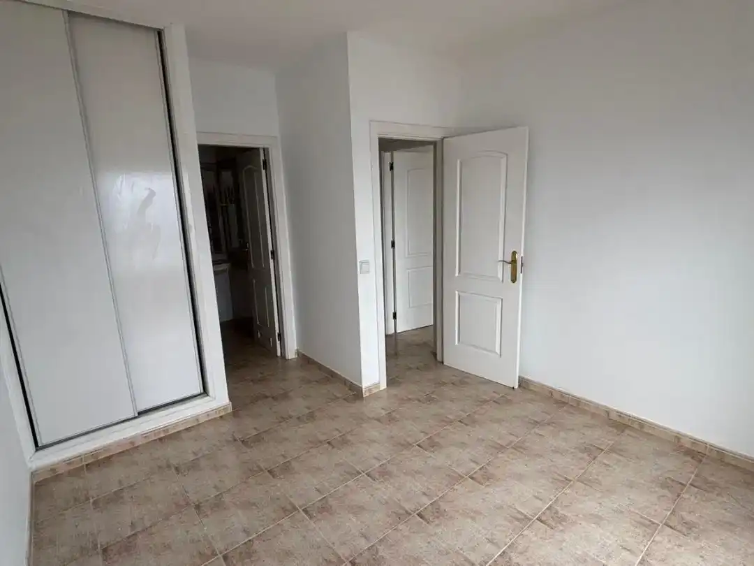 Piso de alquiler en El Rosario con Piscina y Balcón