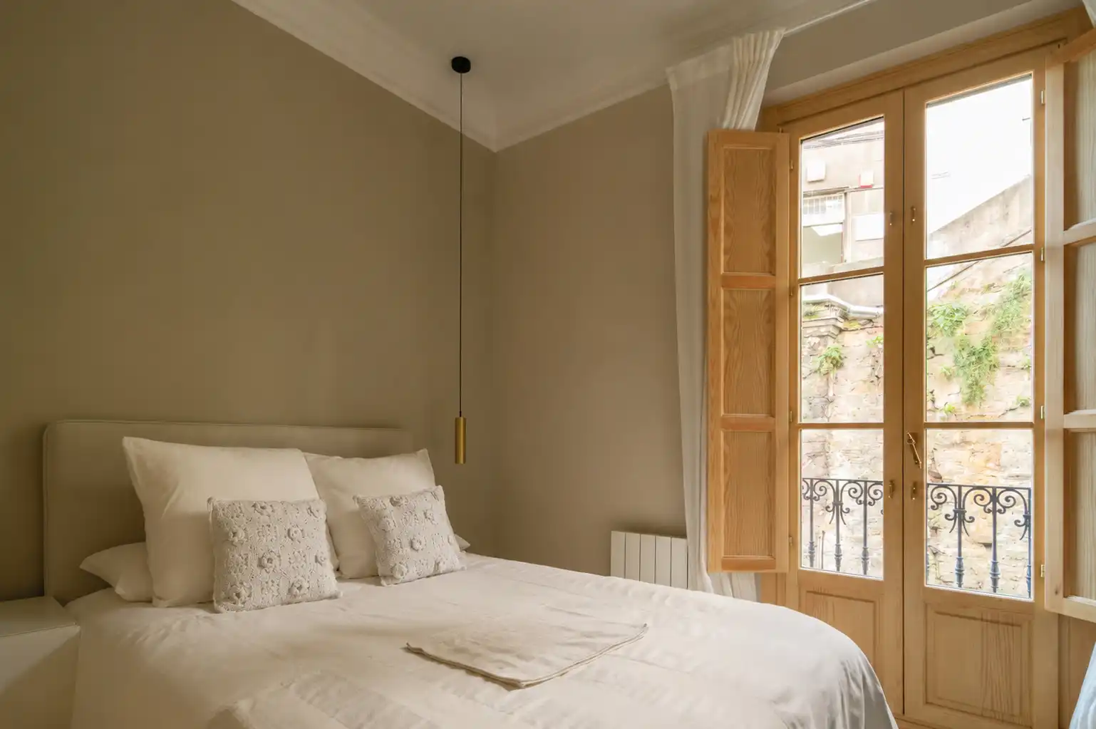 Bedroom of Apartments for rent in Bilbao   with Air Conditioner, Heating and Parquet flooring