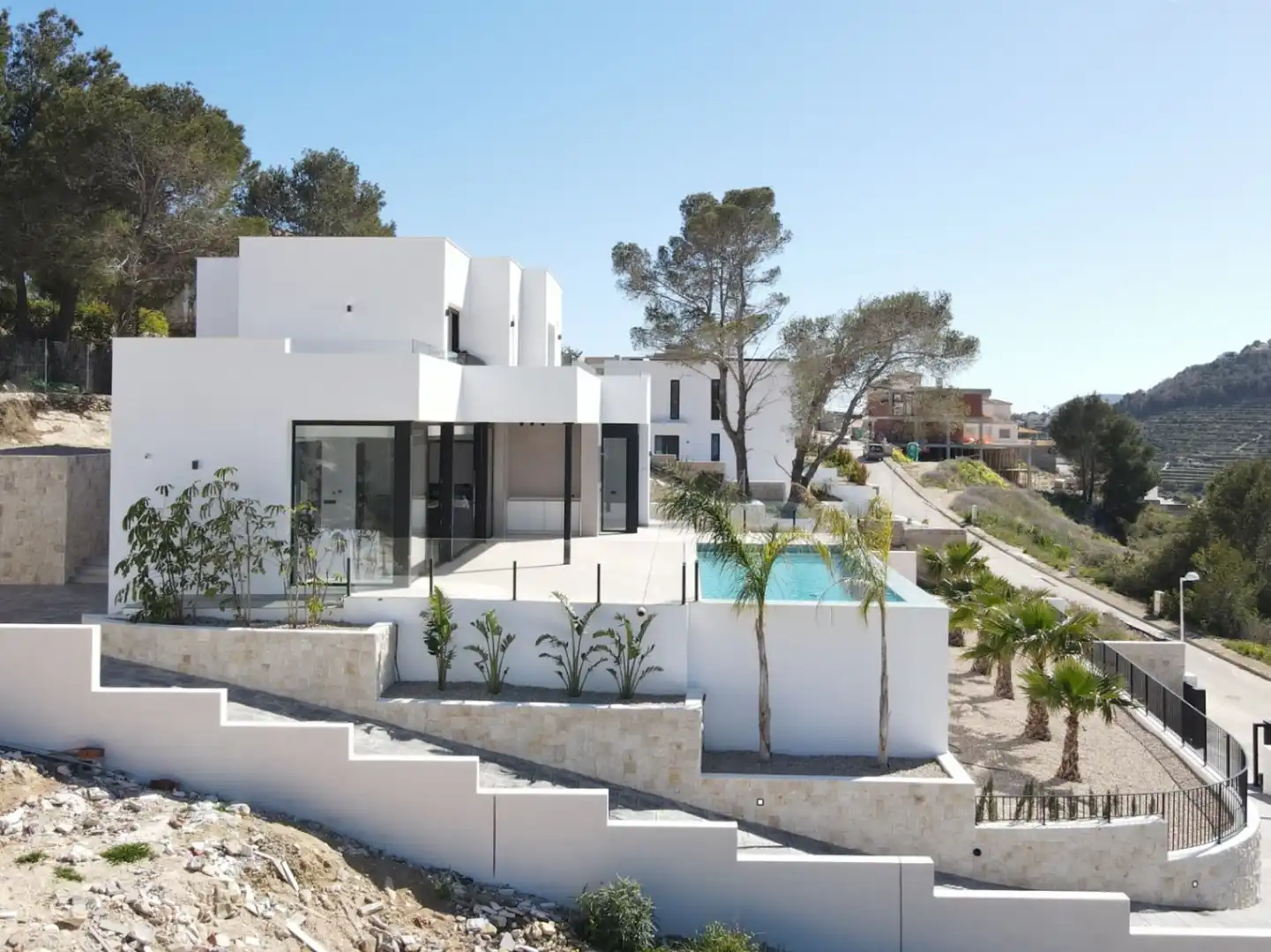 Außenansicht von Haus oder Chalet zum Verkauf in Calpe / Calp mit Klimaanlage, Heizung und Privatgarten