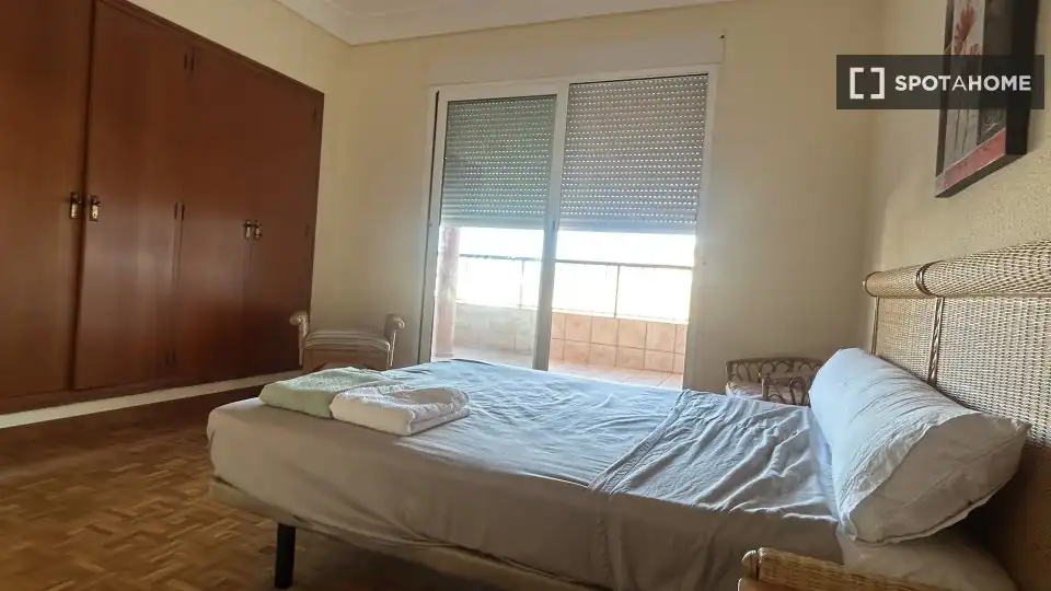 Habitación de Apartamento para compartir en Alicante / Alacant con Aire acondicionado, Calefacción y Terraza