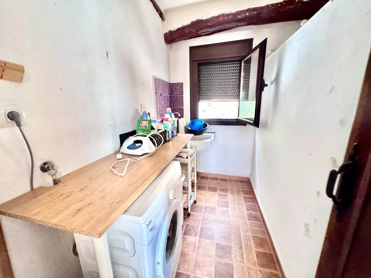 Cuina de Casa o xalet en venda en Válor amb Calefacció, Jardí privat i Terrassa