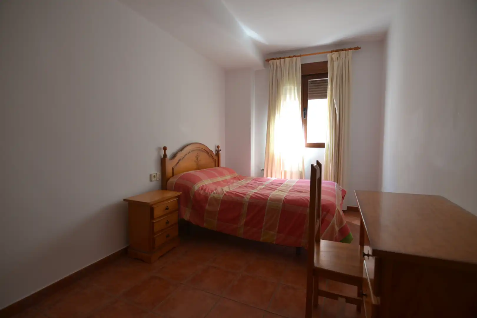 Habitación de Piso de alquiler en Plasencia con Aire acondicionado, Calefacción y Amueblado