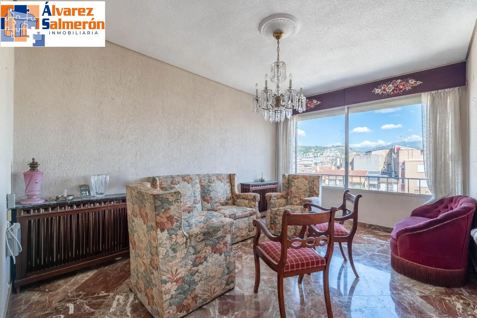 Sala de estar de Piso en venta en Granada con Terraza y Balcón