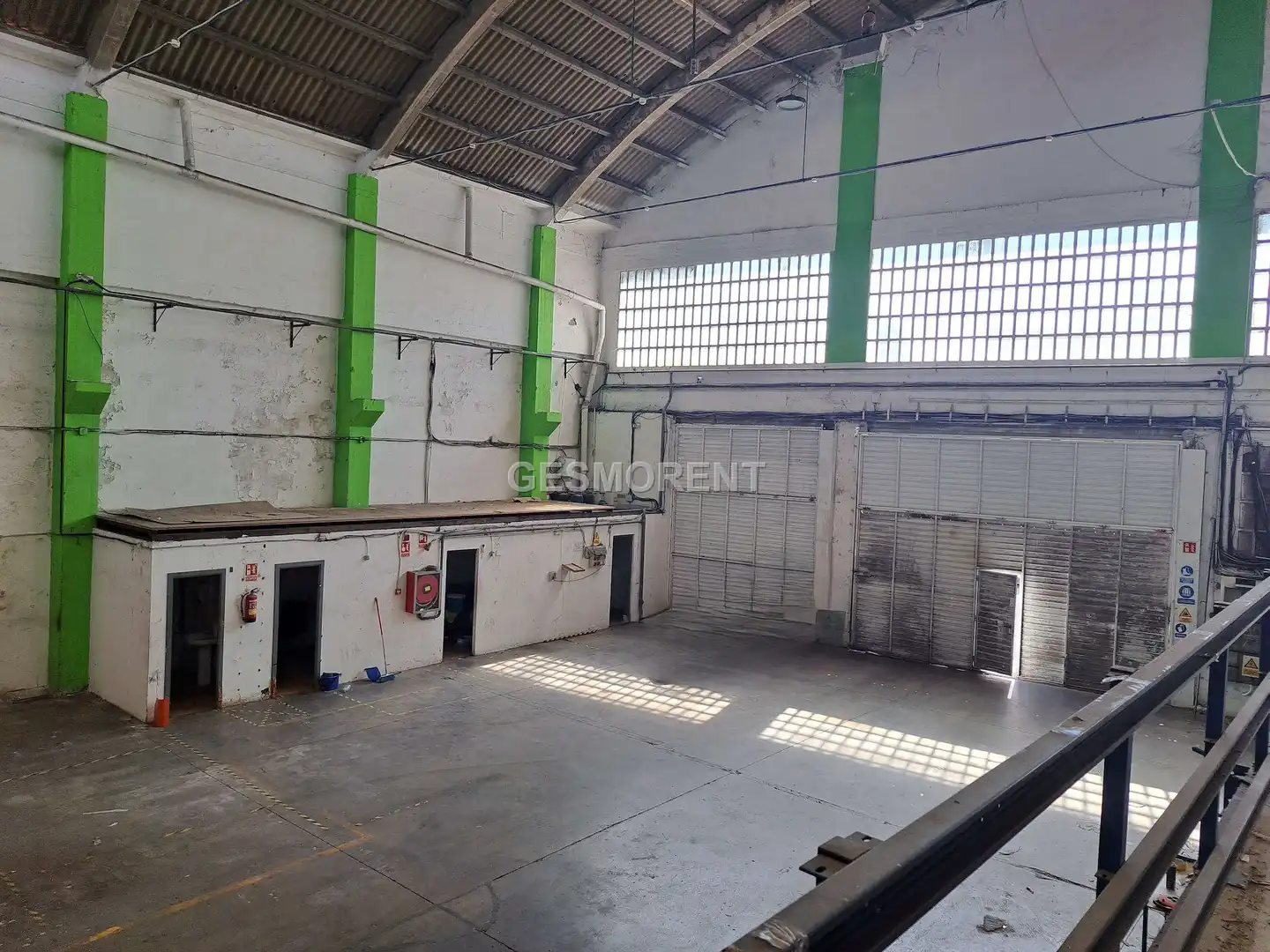 Nau industrial de lloguer en L'Hospitalet de Llobregat
