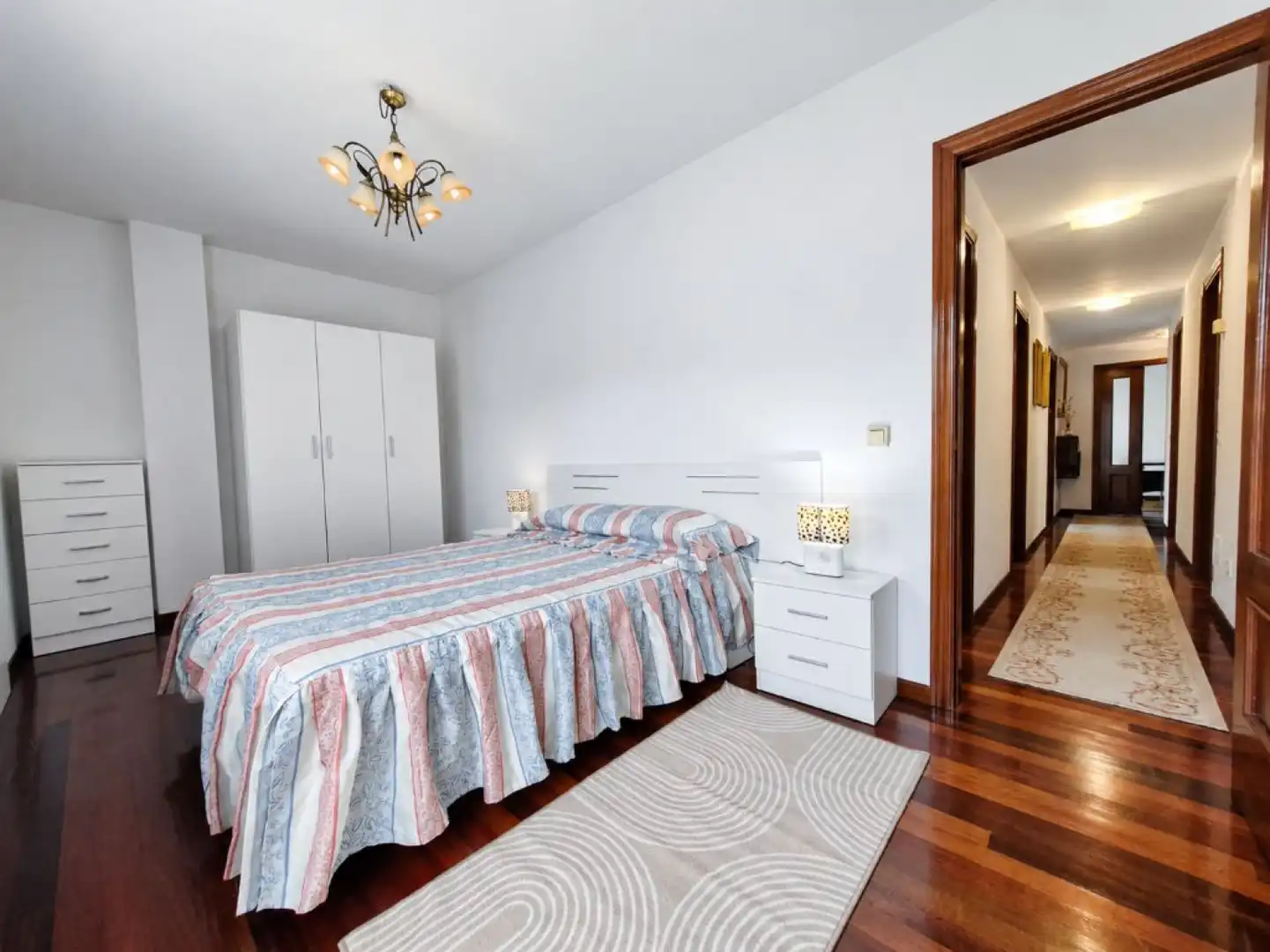Habitación de Piso en venta en Los Corrales de Buelna  con Calefacción, Jardín privado y Parquet