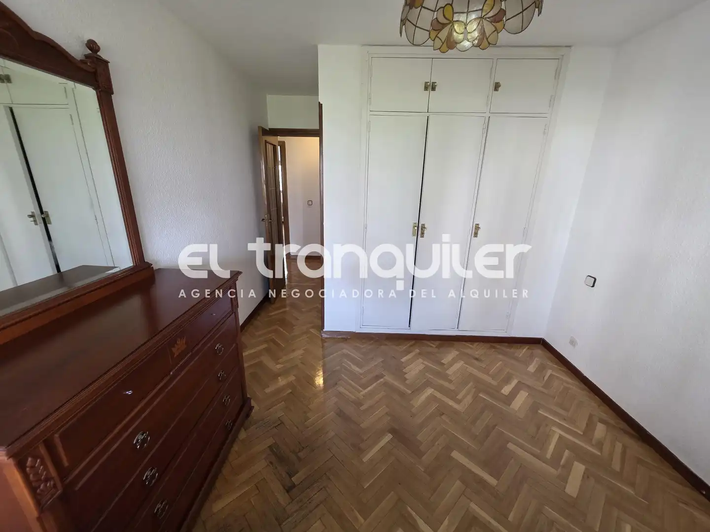 Bedroom of Flat for rent in Madrid  with Parquet flooring, Terrace and Furnished
