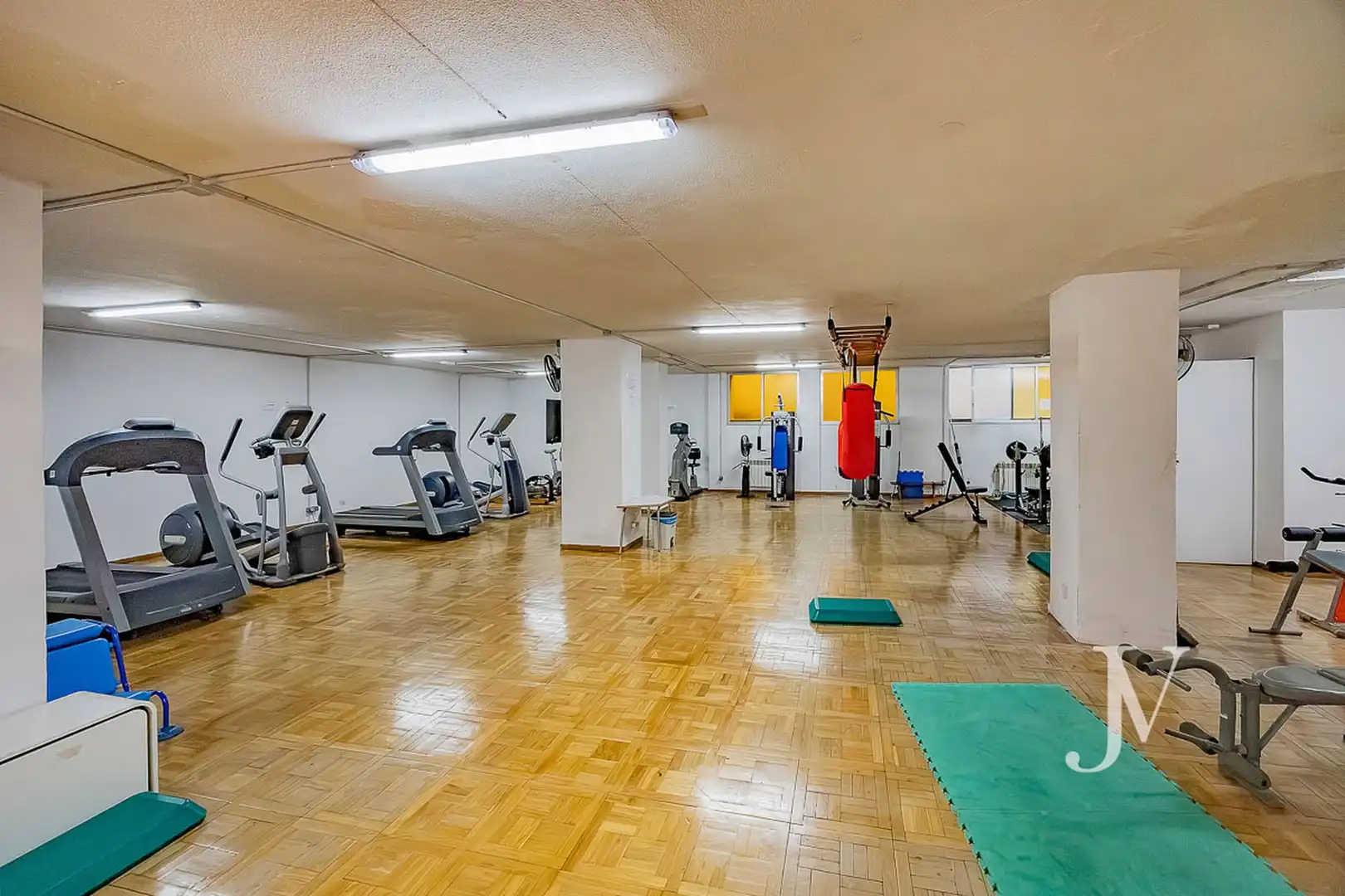 Piso en venta en Madrid con Calefacción, Horno y Lavadora