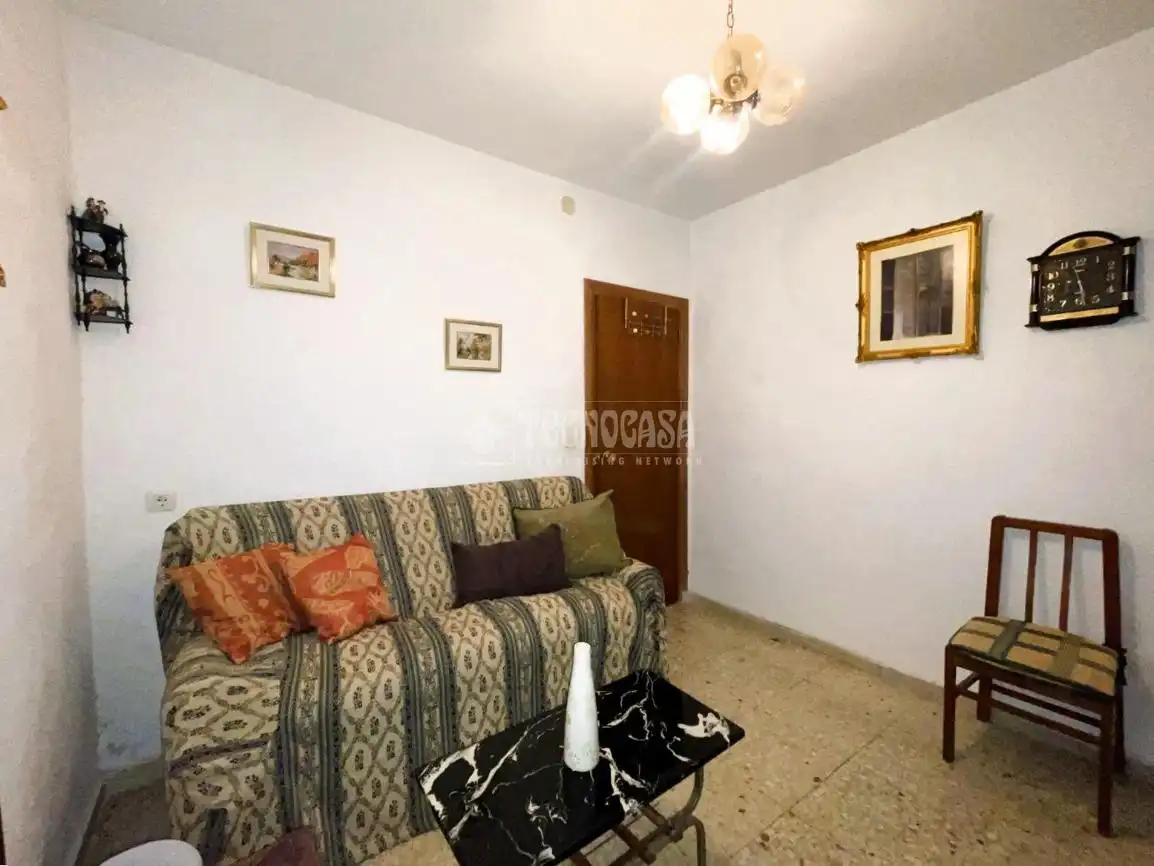 Casa adosada en venda a Guadix