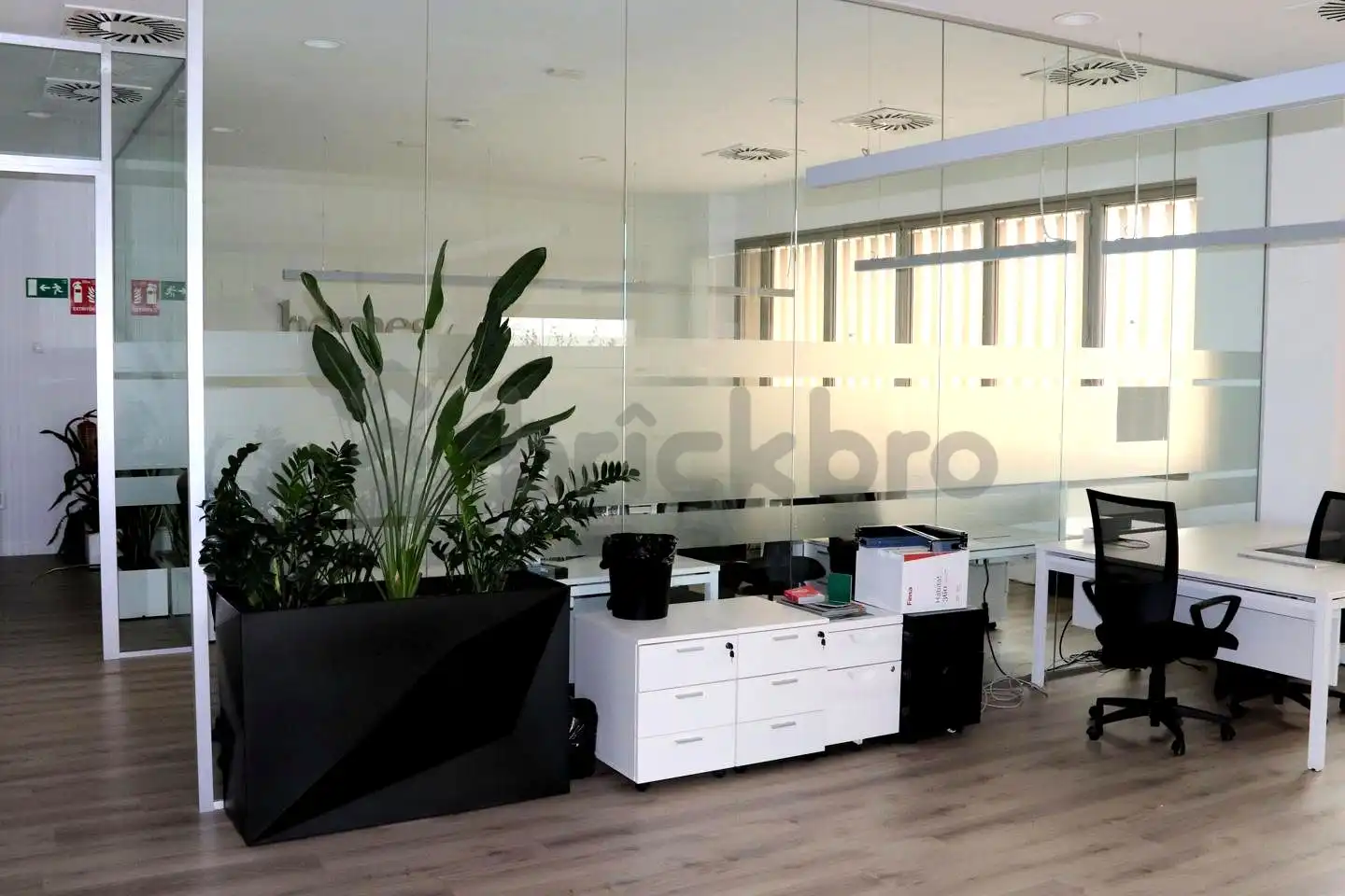 Office for rent in Madrid  with Air Conditioner and Heating