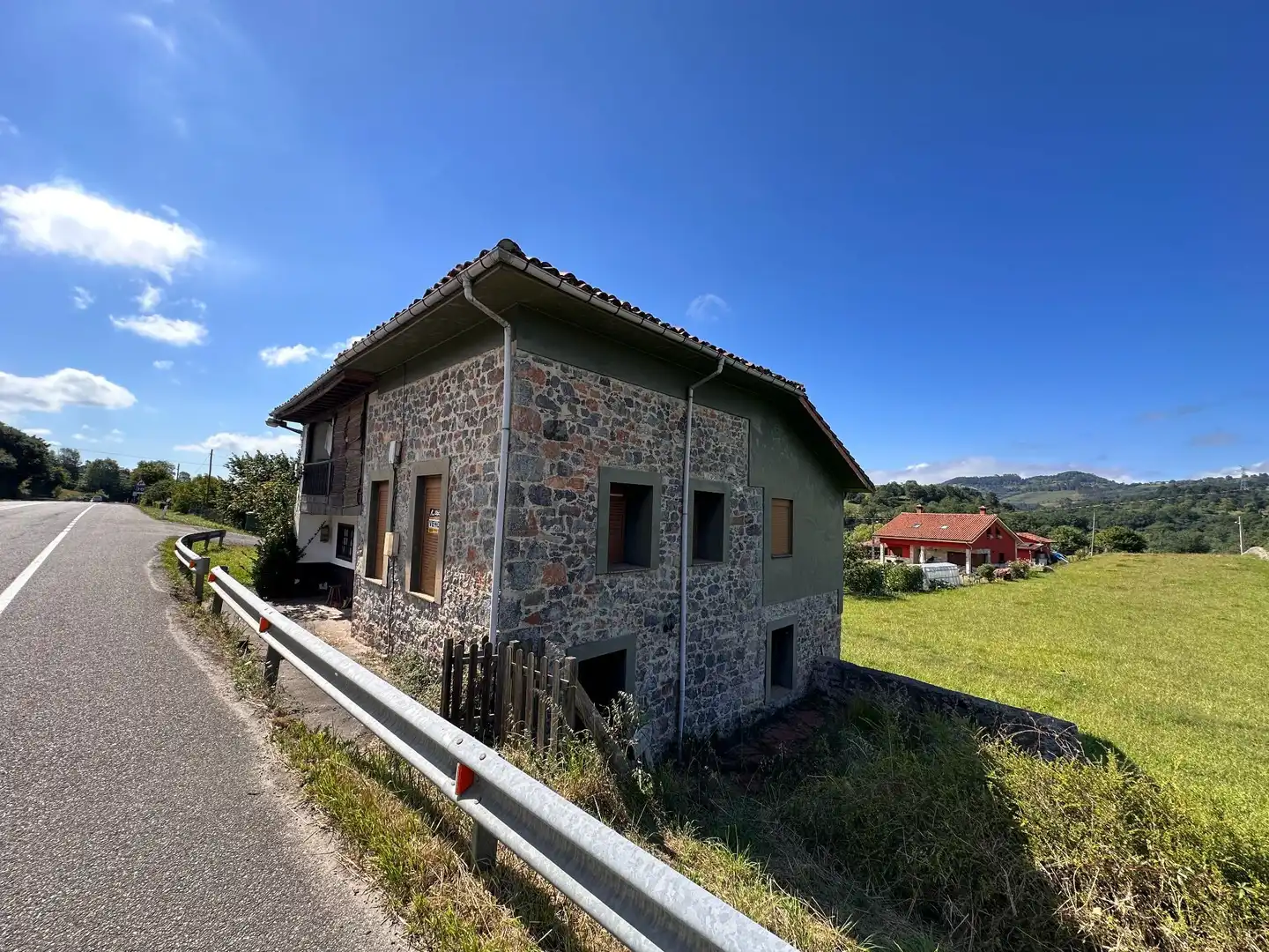 Vista exterior de Casa o xalet en venda en Piloña amb Jardí privat i Terrassa