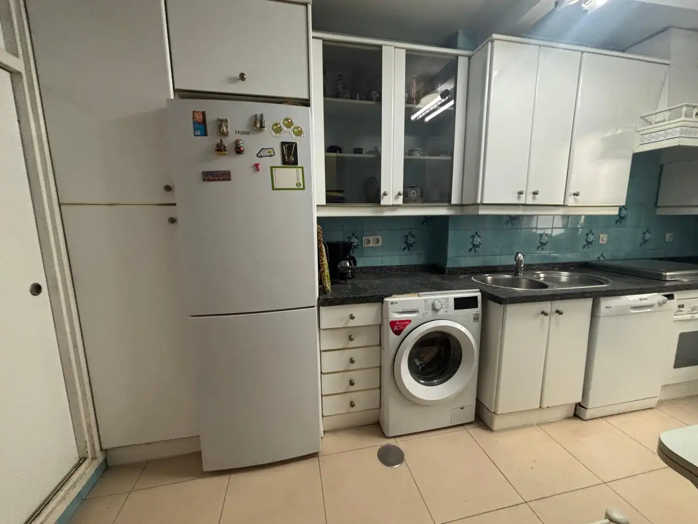 Kitchen of Flat for sale in Sevilla  with Air Conditioner
