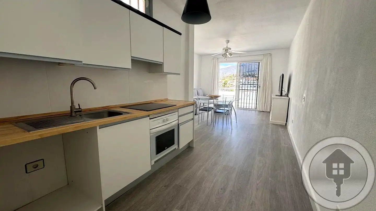 Cocina de Estudio de alquiler en Adeje con Terraza