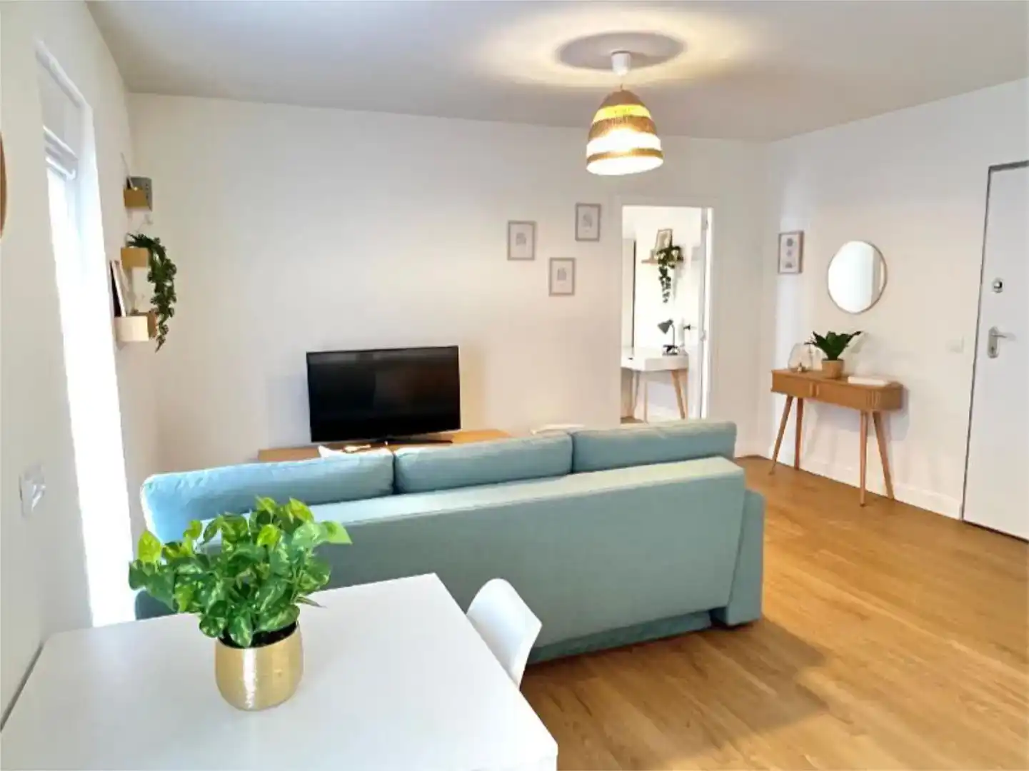 Wohnzimmer von Wohnungen zur Miete in  Madrid Capital mit Klimaanlage