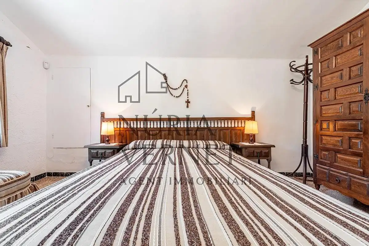 Dormitori de Finca rústica en venda en Les Borges del Camp amb Piscina comunitària