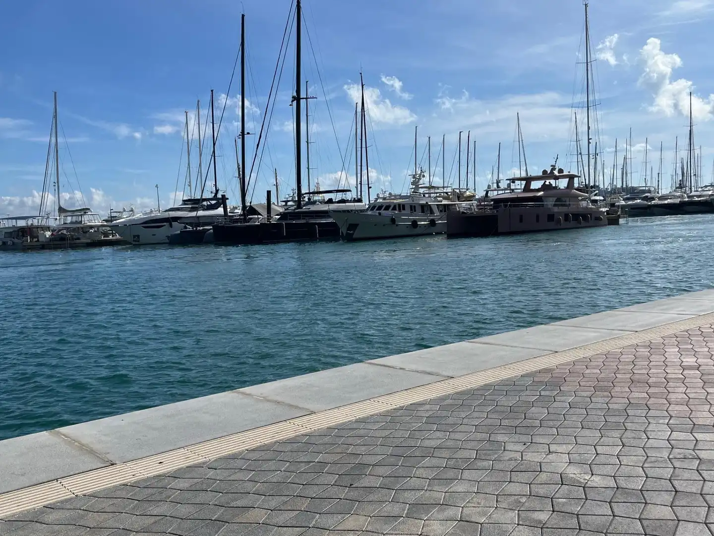 Vista exterior de Local de lloguer en  Palma de Mallorca