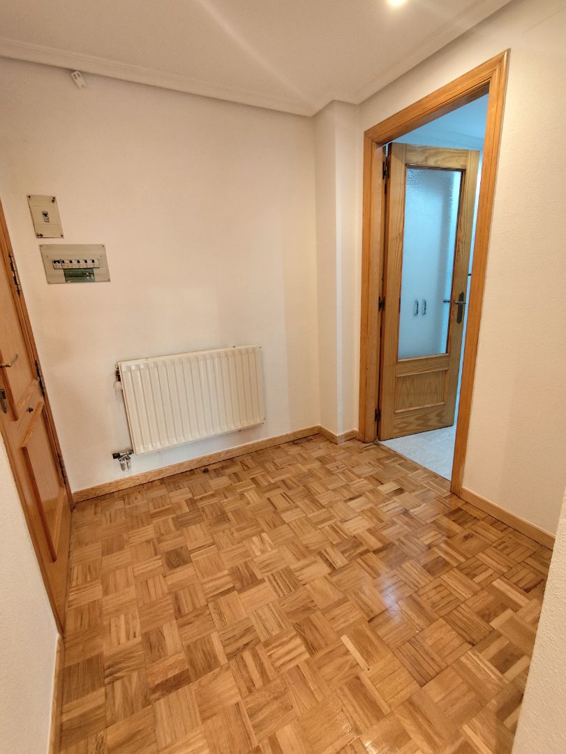 Flat to rent in Burgos Capital  with Heating, Parquet flooring and Storage room