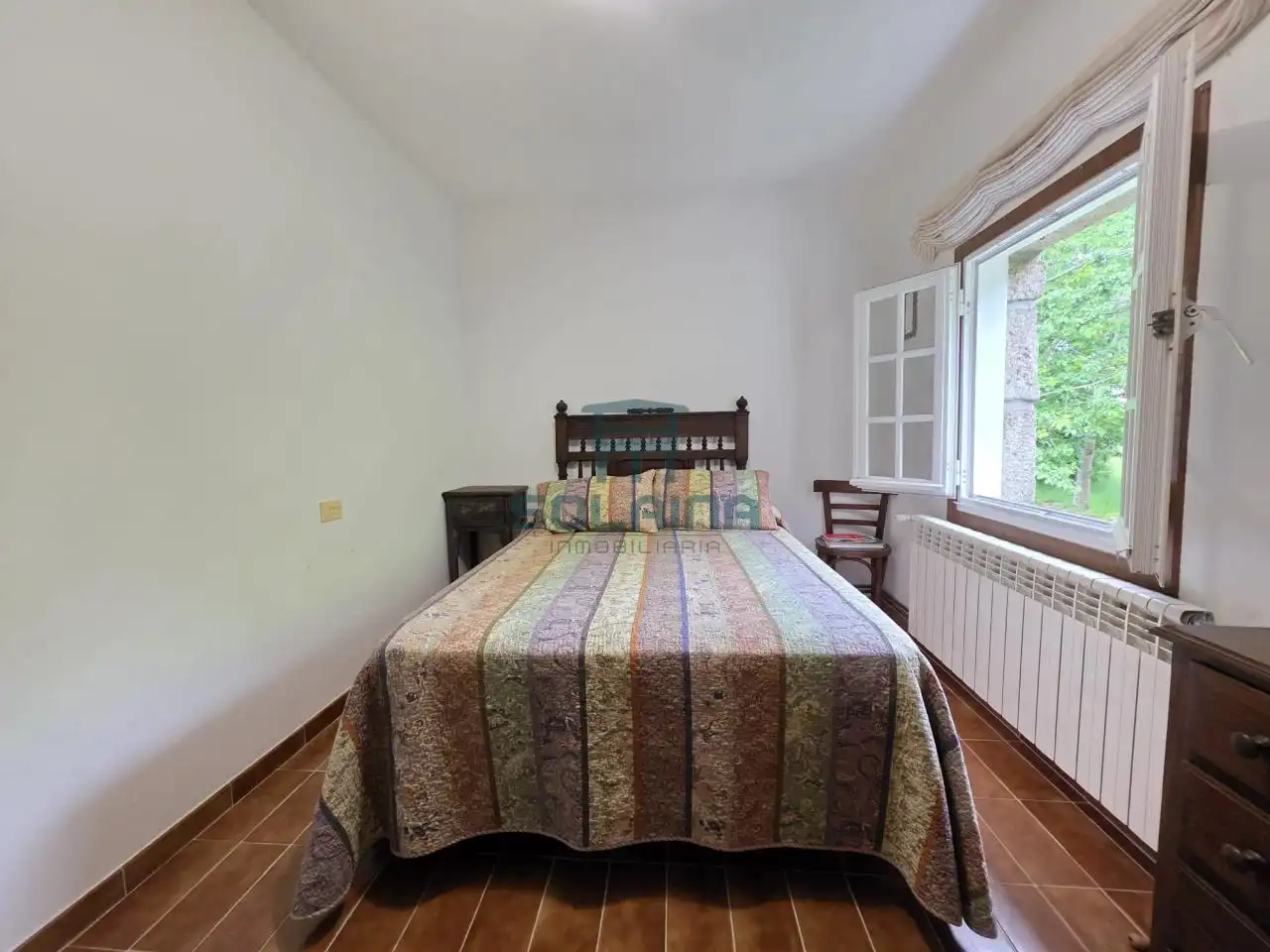 Dormitori de Casa o xalet en venda en Ourense Capital  amb Calefacció i Jardí privat