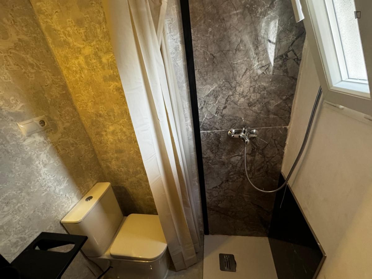 Study to rent in Berruguete