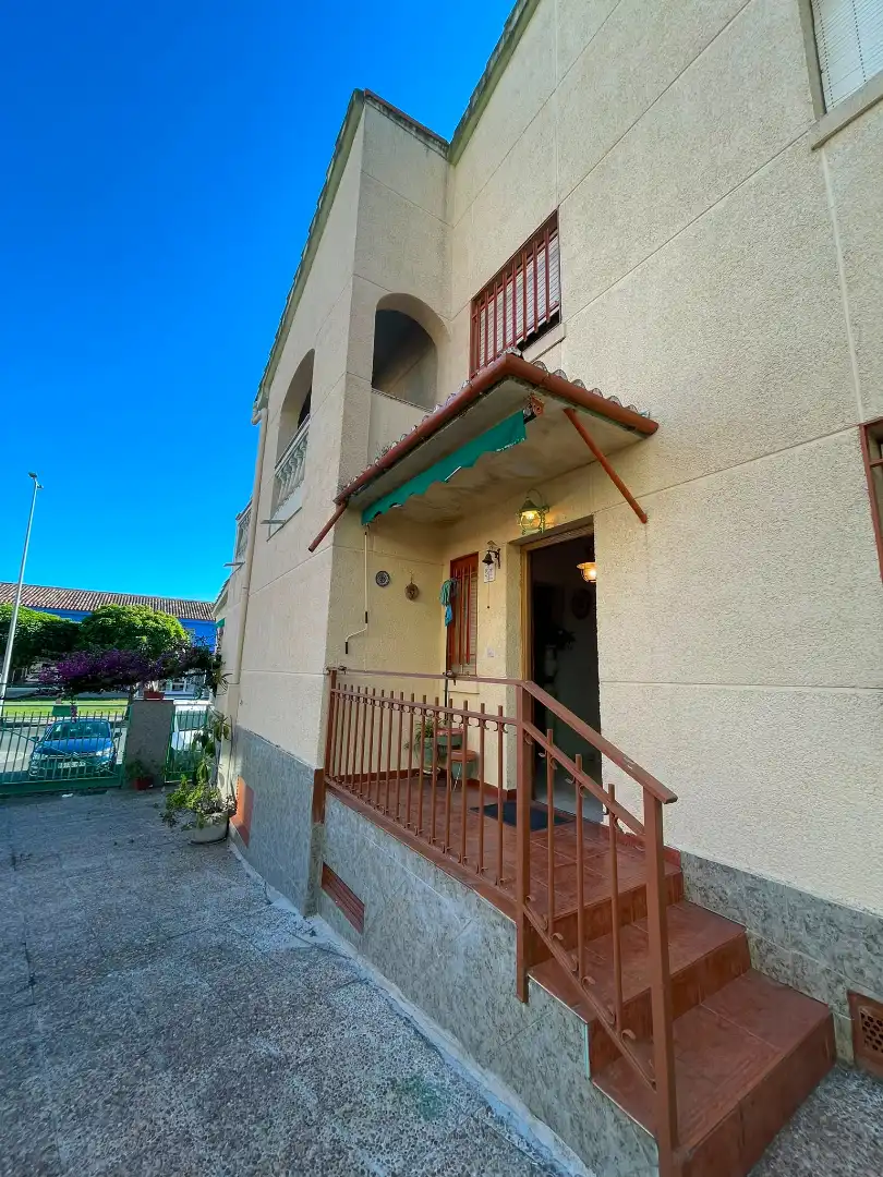 Exterior view of Houses for sale in Plasencia  with Heating, Private garden and Terrace