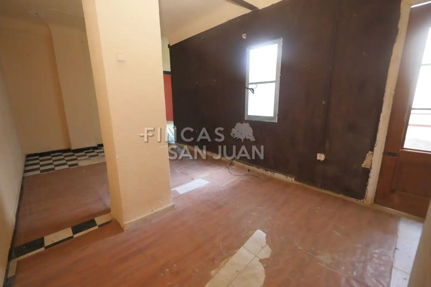 Piso en venta en Crevillent con Balcón