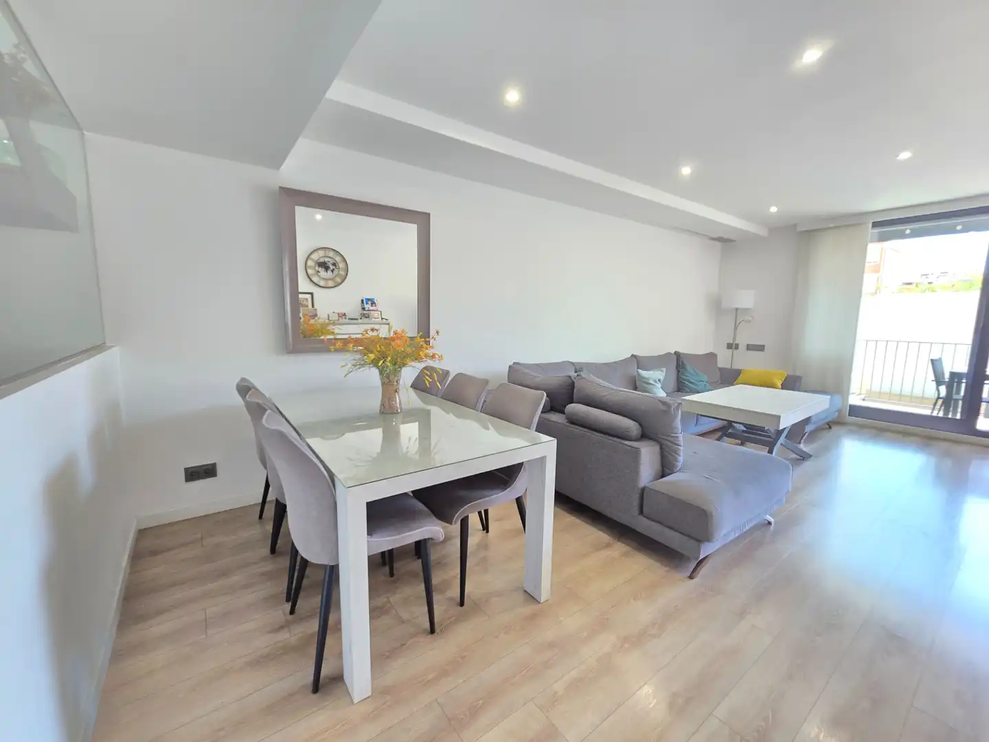 Wohnzimmer von Einfamilien-Reihenhaus zum Verkauf in Sabadell mit Terrasse und Schwimmbad