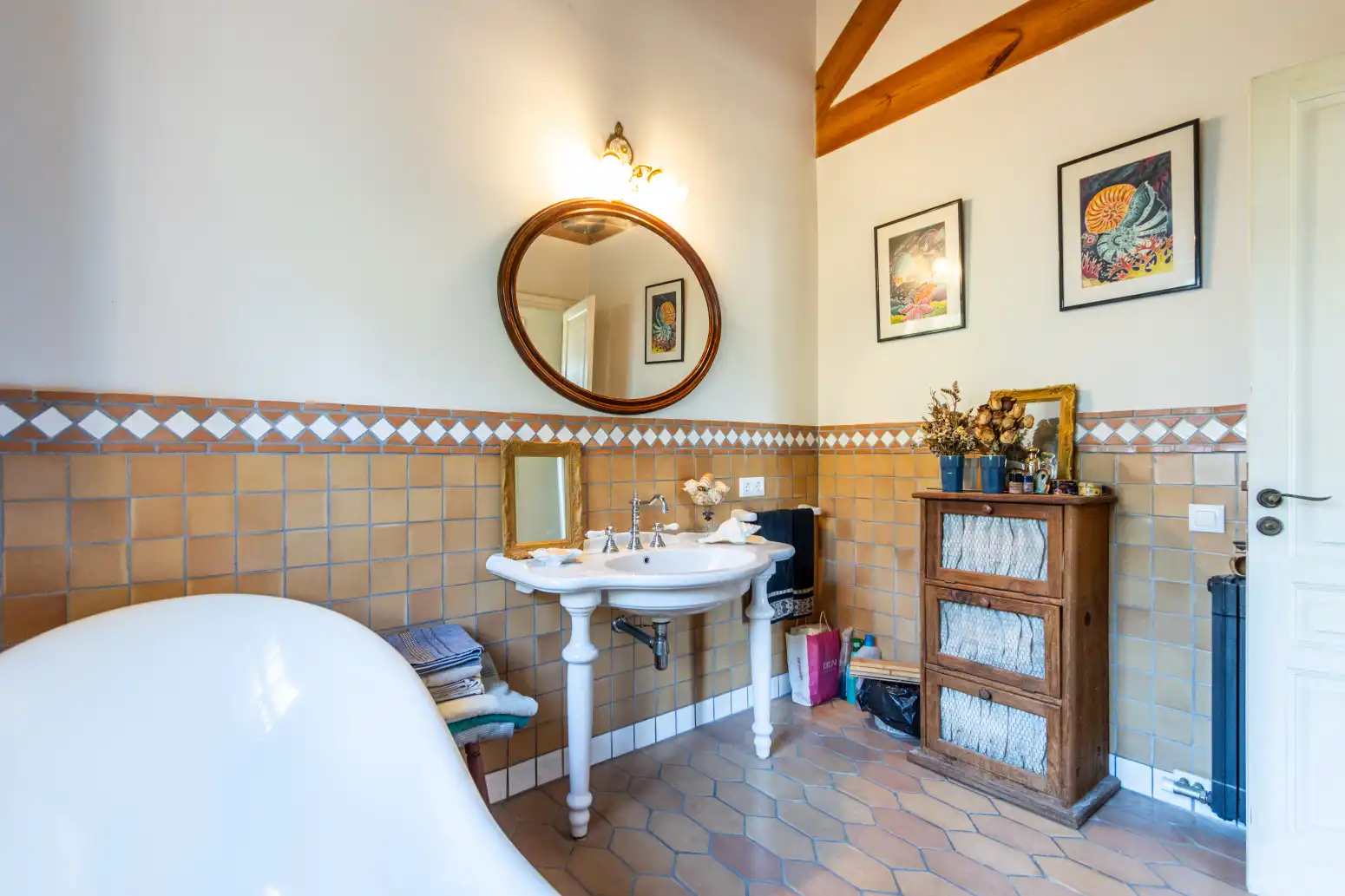 Bathroom of Houses for sale in Matadepera  with Heating and Swimming Pool