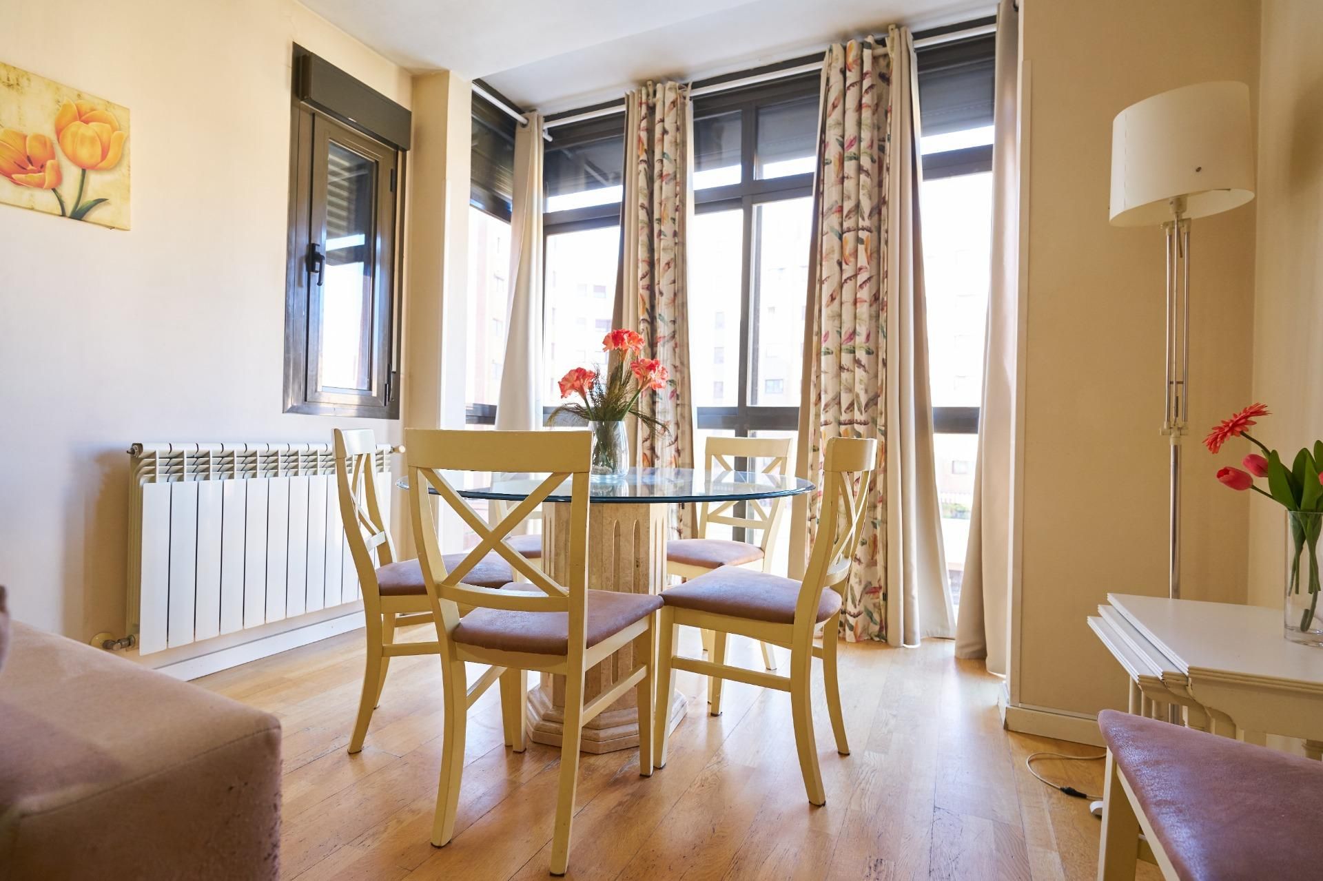 Piso en venta en Calle RUFINO GONZALEZ, Simancas, San Blas