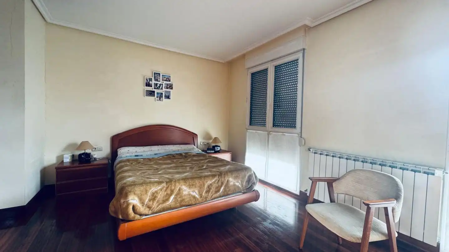 Habitación de Casa adosada en venta en Andoain con Calefacción, Jardín privado y Terraza
