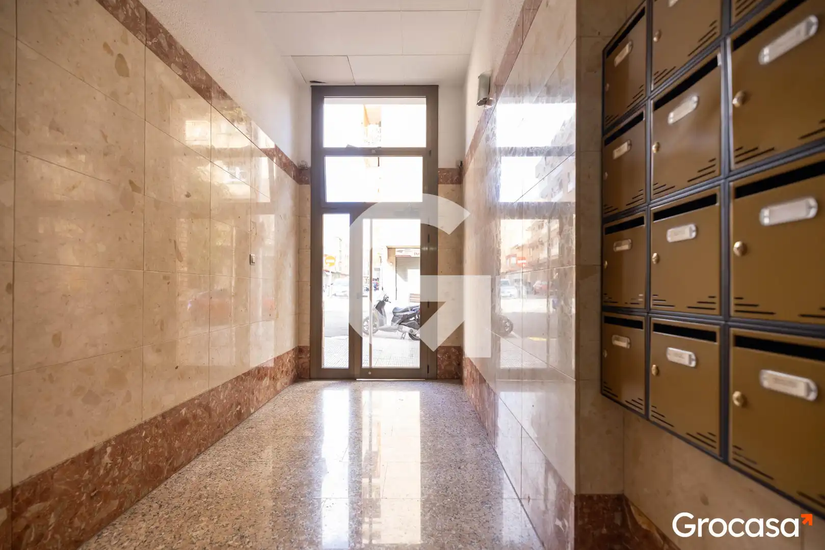 Piso con balcón en venta en CL SATURN, imagen 29