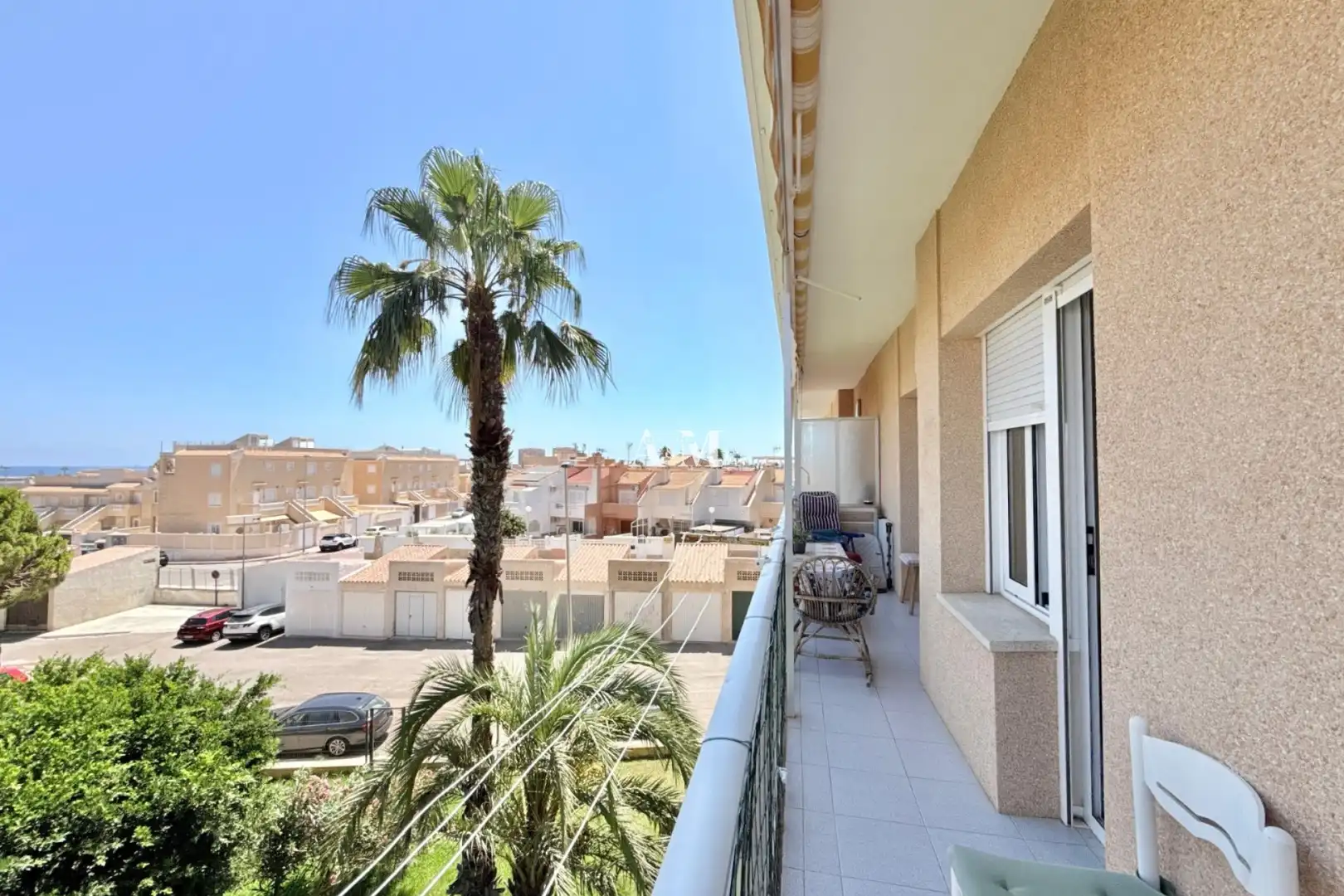 Vista exterior de Pis de lloguer en Torrevieja amb Calefacció, Terrassa i Moblat