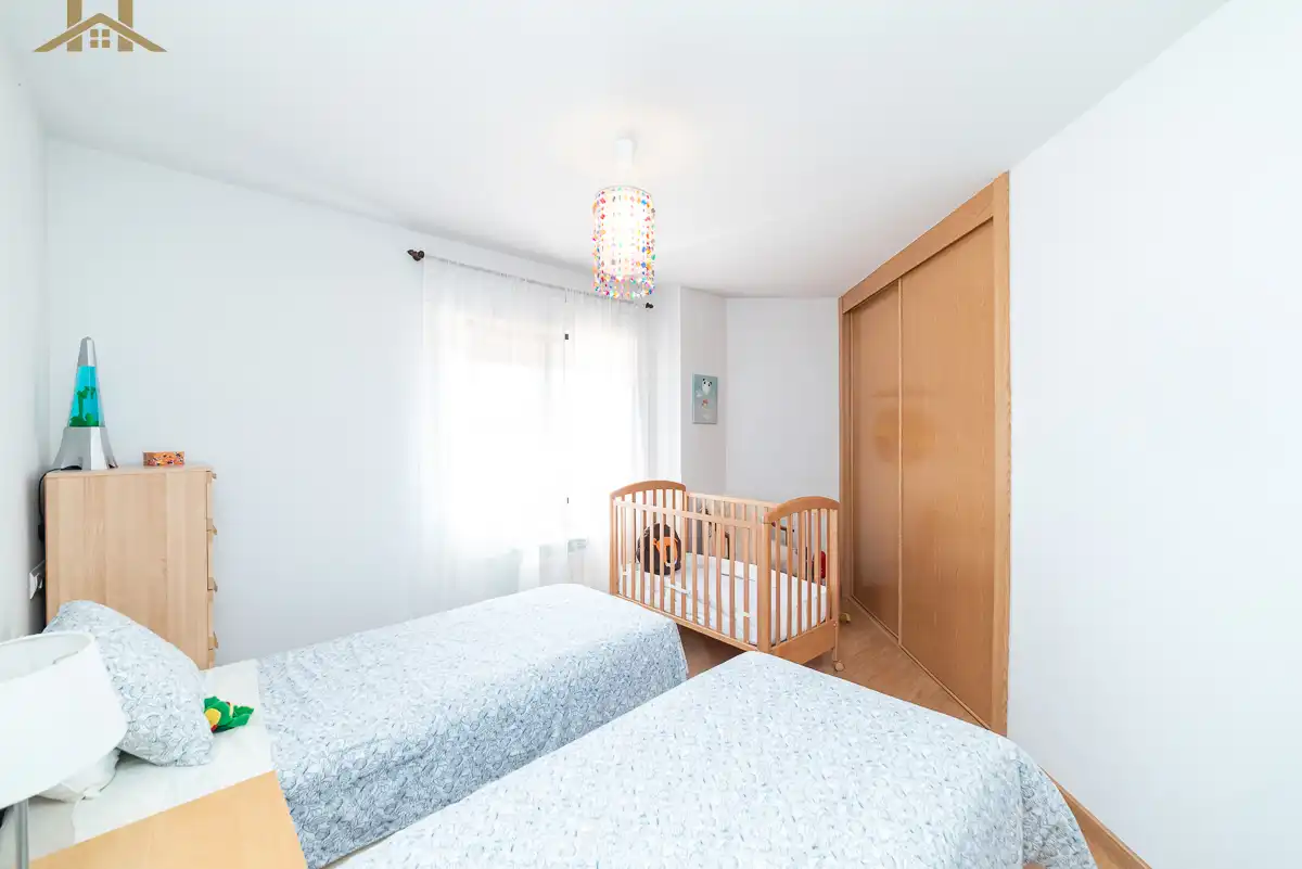 Einfamilien-Reihenhaus zum Verkauf in Avenida Constitución, Casavieja