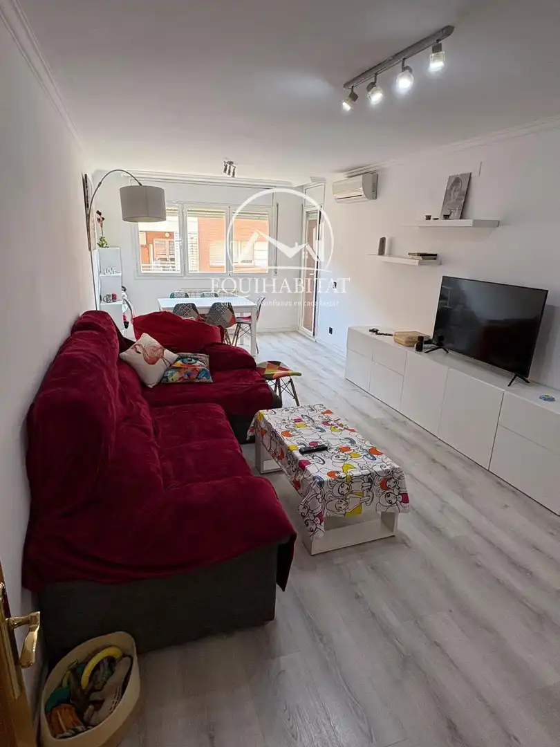 Sala de estar de Ático de alquiler en Lleida con Aire acondicionado, Terraza y Amueblado
