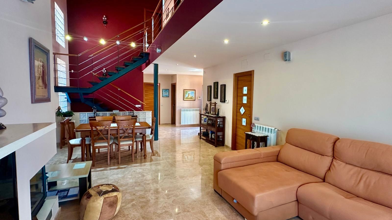 Sala de estar de Casa o chalet en venta en Viladecans con Aire acondicionado, Calefacción y Jardín privado