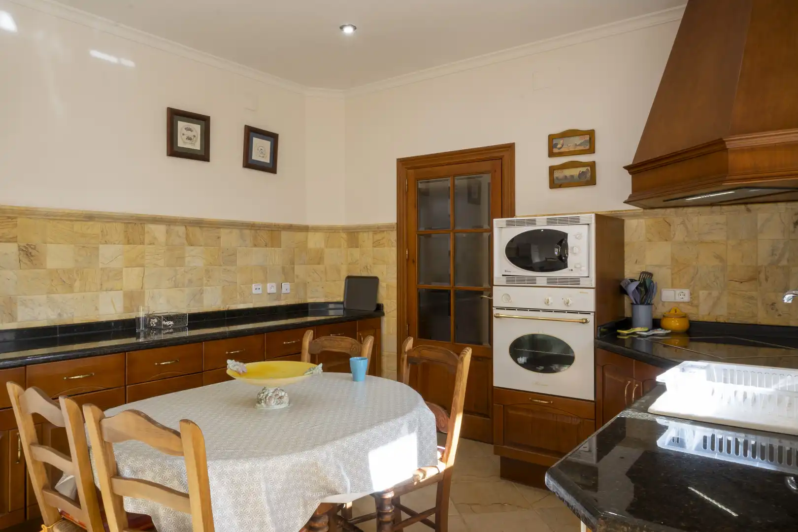 Cocina de Casa o chalet en venta en Ruidera con Aire acondicionado, Calefacción y Jardín privado