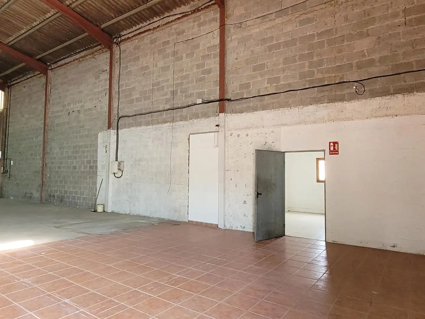 Nave industrial de alquiler en Bell-lloc d'Urgell