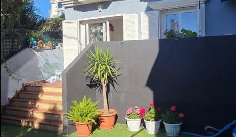 Foto 3 de Casa adosada en venda a Calle las Naciones, 17, El Zabal - Santa Margarita, La Línea de la Concepción