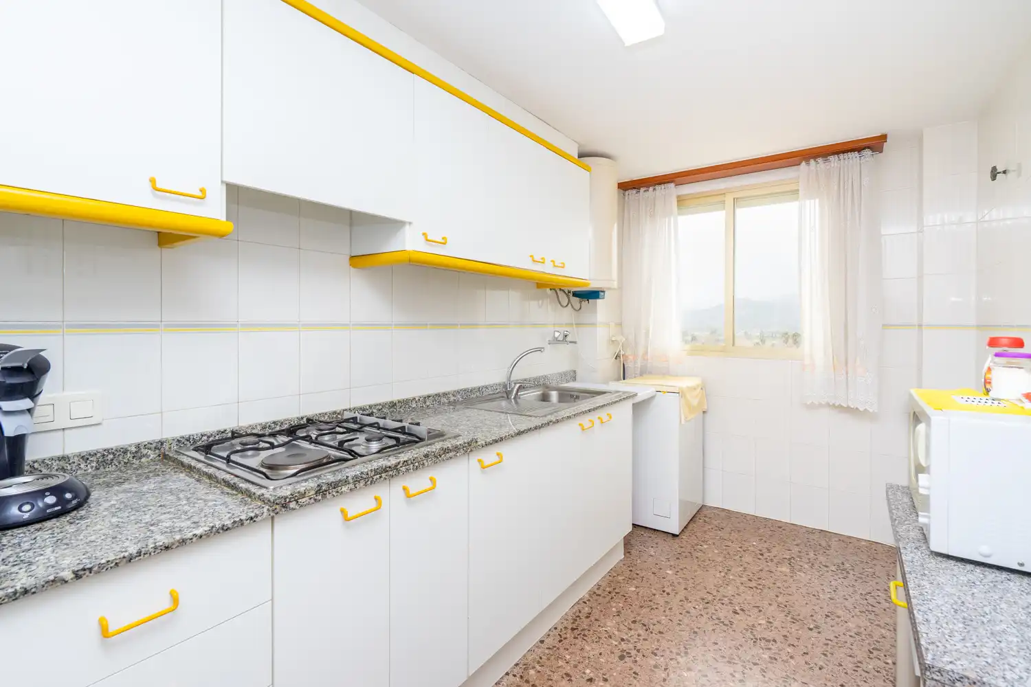 Cocina de Piso en venta en Gandia con Terraza y Piscina comunitaria