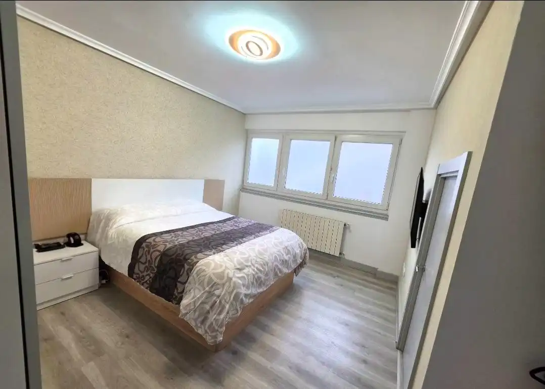 Habitación de Piso en venta en Basauri  con Calefacción, Parquet y Amueblado