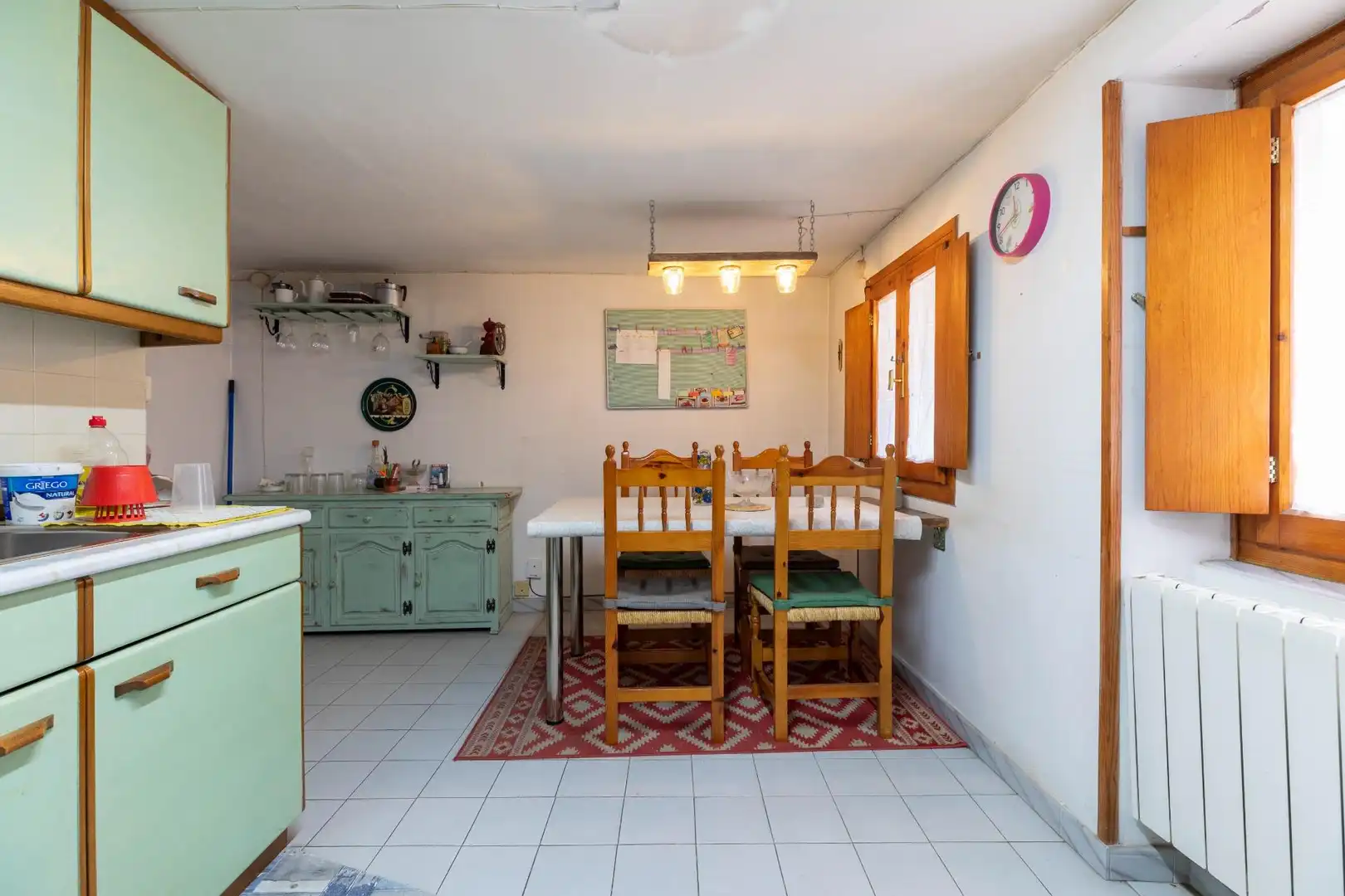 Cocina de Finca rústica en venta en Biescas con Calefacción y Jardín privado
