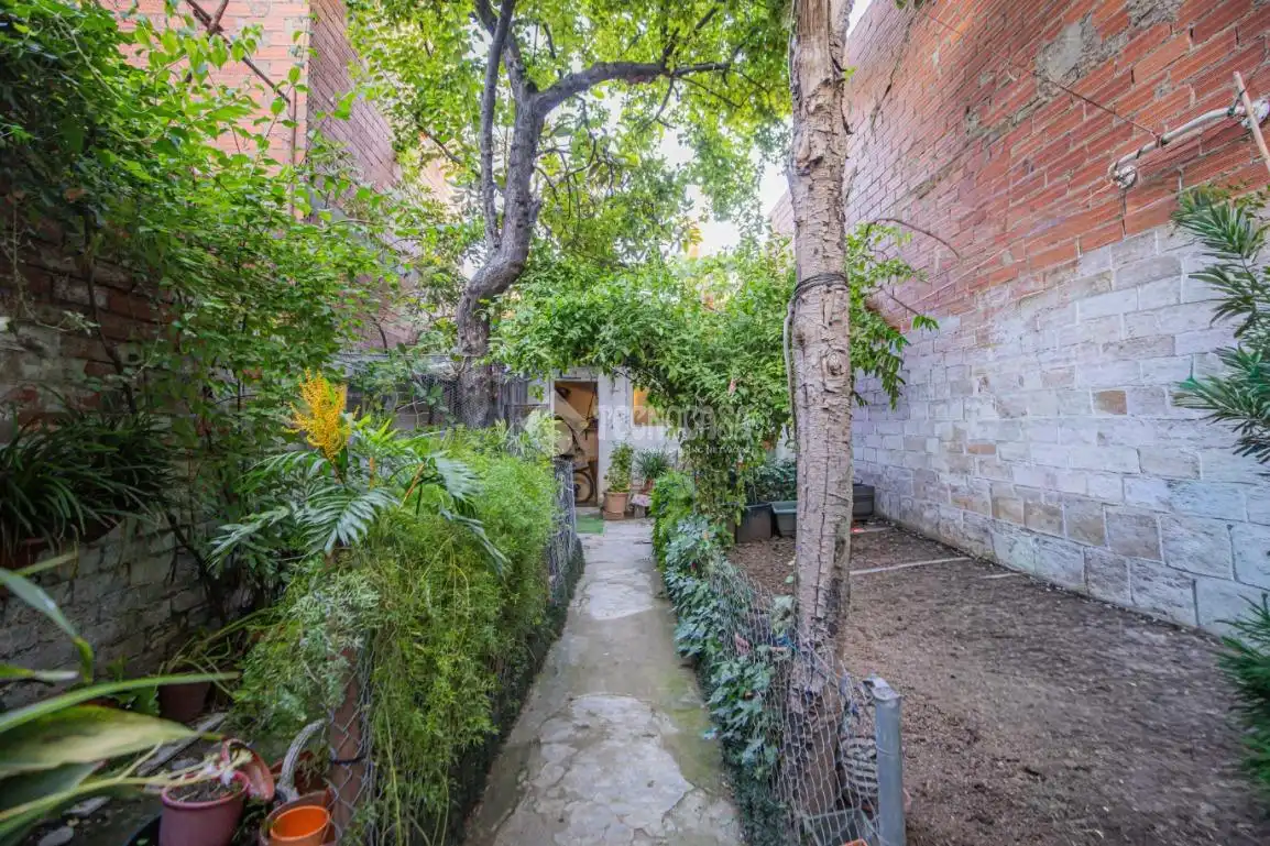 Jardín de Casa adosada en venta en Terrassa