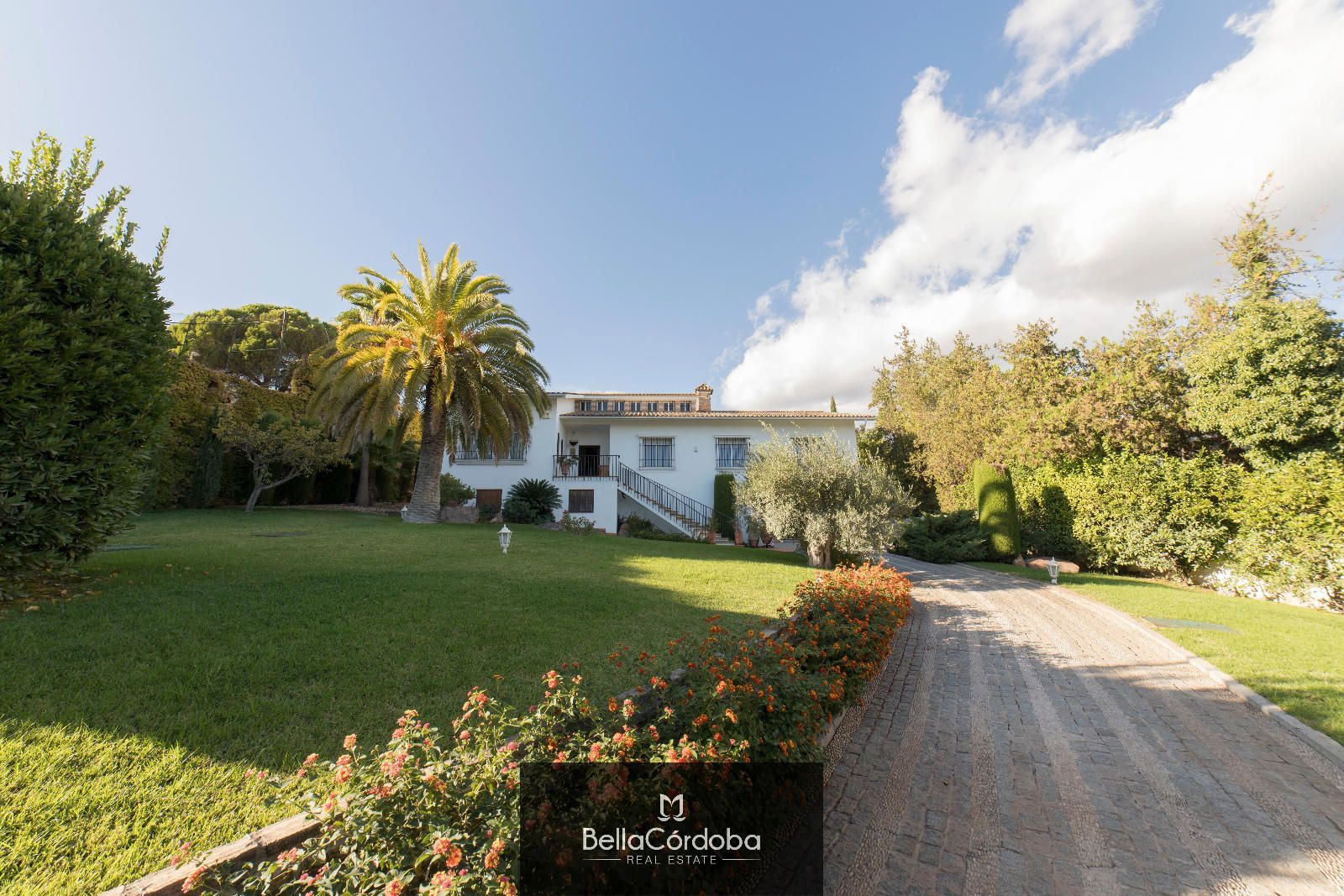 Exterior view of House or chalet for sale in  Córdoba Capital  with Air Conditioner, Heating and Terrace