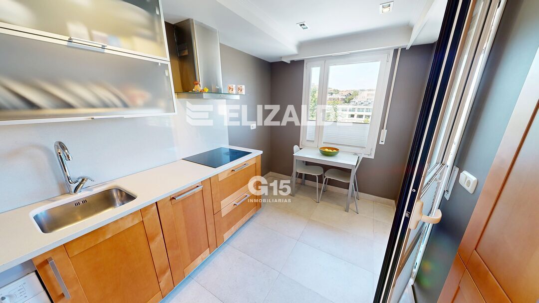 Cocina de Piso en venta en Donostia - San Sebastián  con Calefacción, Terraza y Balcón