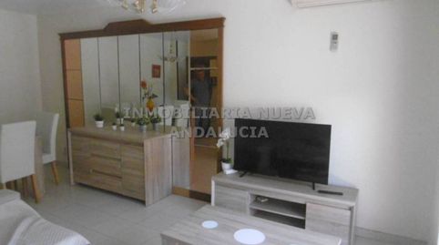 Foto 2 de Piso de alquiler en San Luis, Almería Capital