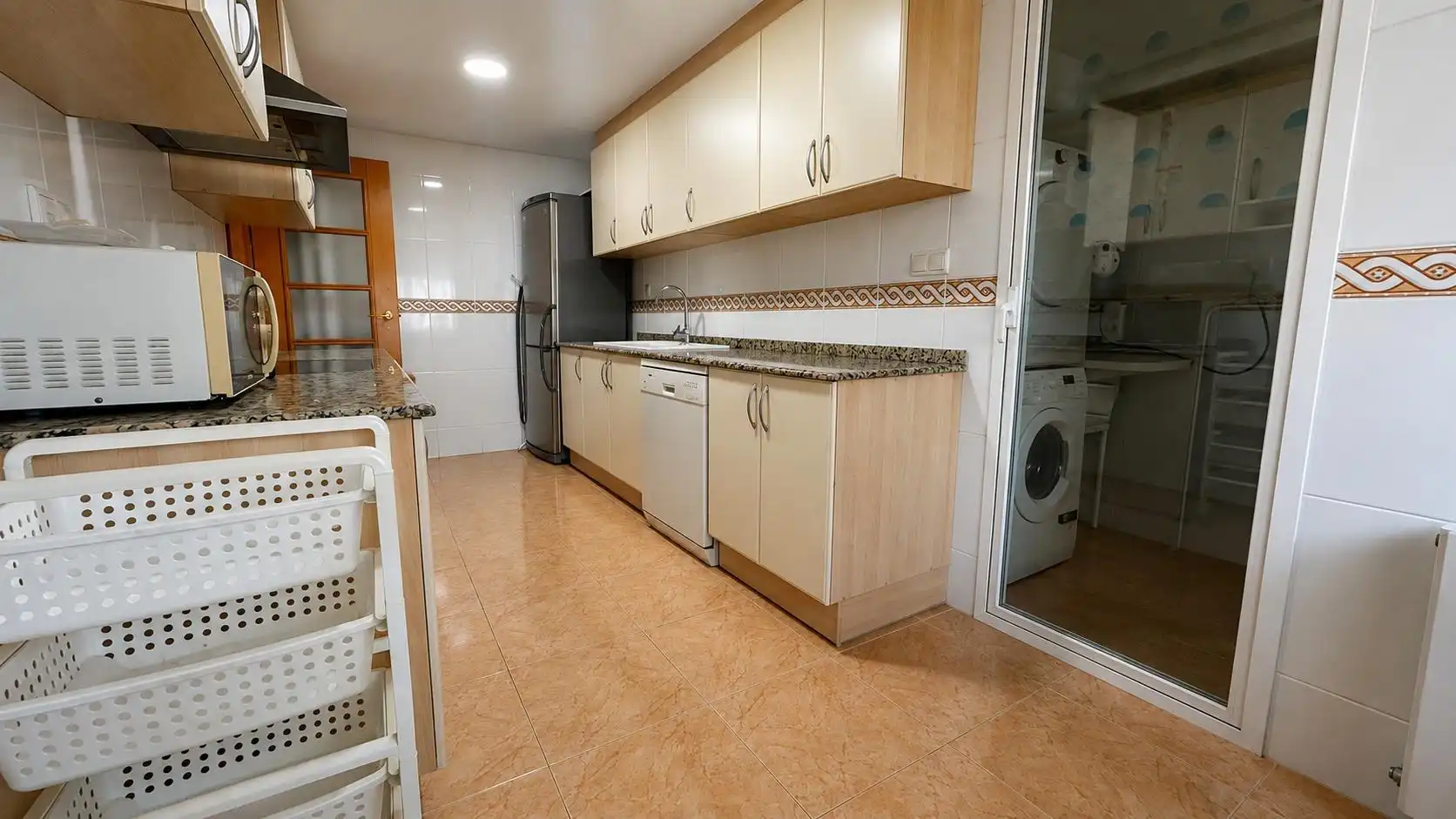 Cocina de Piso de alquiler en Valencia con Aire acondicionado, Calefacción y Jardín privado